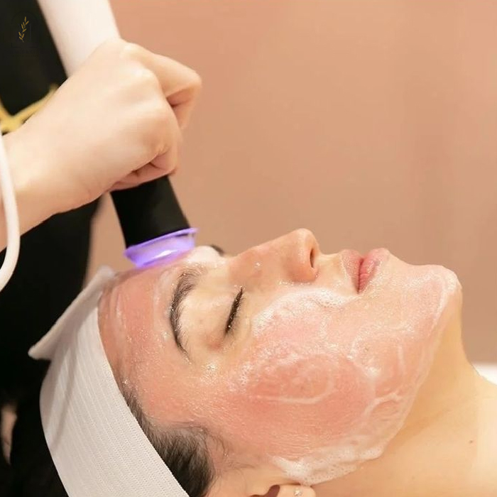 OxyGeneo Facial Treatment